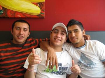 Hace unos años, cuando Vidal era un joven lleno de ilusiones. Siempre apegado a sus mejores amigos.