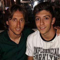Modric apoya a Gelabert, la perla de la cantera madridista