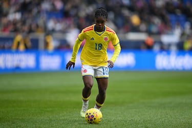 Es la mayor promesa que ha tenido el fútbol femenino colombiano y una figura internacional pese a sus 21 años. Es, hasta ahora, la jugadora más joven en debutar en la Liga Femenina Colombiana (14 años) . Fue protagonista del histórico Mundial 2023 con la Selección de Mayores, y también, es subcampeona del Mundo con la Selección Sub-17 en India 2022. Se consolidó como estrella del Real Madrid Femenino. Su impacto ha ayudado a impulsar el crecimiento y la visibilidad del fútbol femenino en el país y el continente.