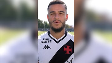 Coutinho está grabando una entrevista y de repente empieza un tiroteo: su reacción es brutal