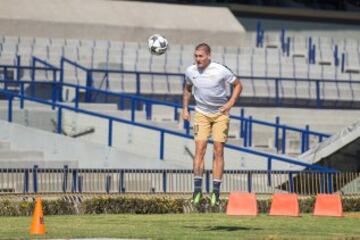 Este delantero llega a Universidad procedente de la Universidad Católica, donde fue bicampeón de liga y de goleo con 29 anotaciones en 31 partidos. 