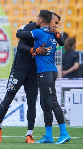 (L-R), Nahuel Guzman of Tigres and Luis Malagon of Necaxa during the game Tigres UANL vs Necaxa corresponding to twelfth round of the Torneo Apertura Grita Mexico A21 of the Liga BBVA MX, at Universitario Stadium, on October 03, 2021.
<br><br>
(I-D), Nahuel Guzman de Tigres y Luis Malagon de Necaxa durante el partido Tigres UANL vs Necaxa, Correspondiente a la Jornada 12 del Torneo Apertura Grita Mexico A21 de la Liga BBVA MX, en el Estadio Universitario, el 03 de Octubre de 2021.