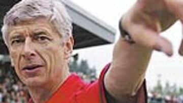 <b>RECHAZO. </b>Wenger no quiere oír ni hablar del interés del Madrid.