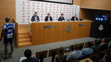 20220509
 Presentacion 
 Acuerdo RCD Espanyol y Crypto Snack 
 General 
 