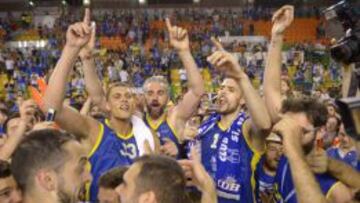 La plantilla del Ourense celebr&aacute; el ascenso a Liga ACB.