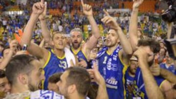 La plantilla del Ourense celebr&aacute; el ascenso a Liga ACB.