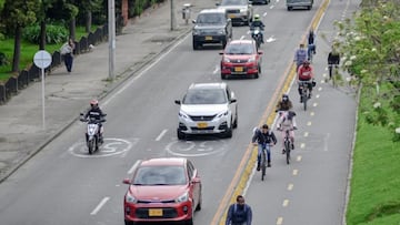 Pico y placa en Bogotá y Medellín hoy, lunes 24 de enero. Conozca los horarios y el funcionamiento de la restricción en las principales ciudades.