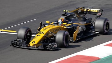 MEX328. CIUDAD DE MÉXICO (MÉXICO), 28/10/2017.- El español Carlos Sainz de Renault participa en la tercera sesión de practicas libres del Gran Premio de México de Fórmula Uno hoy, sábado 28 de octubre de 2017, en el Autódromo Hermanos Rodríguez en Ciudad de México (México). EFE/Ulises Ruiz Basurto