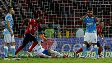 Medellín anota el primer gol del partido en la final de la Liga Águila 2016-I antre Junior