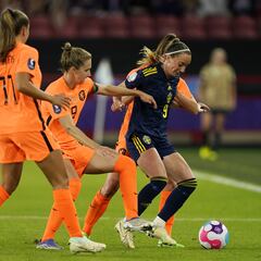 Empate a golpes entre Suecia y Países Bajos