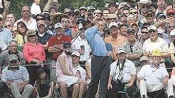 <b>LA ESTRELLA. </b>Tiger Woods no gana en Augusta desde 2002, pero sigue siendo la figura más perseguida por las calles y tees del Augusta National.