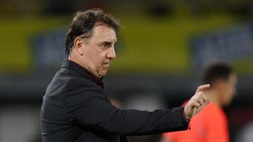 Soccer Football - World Cup - CONMEBOL Qualifiers - Colombia v Bolivia - Roberto Melendez Metropolitan Stadium, Barranquilla, Colombia - September 4, 2025 Colombia coach Nestor Lorenzo reacts REUTERS/Luisa Gonzalez