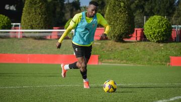 09-02-25. JUAN OTERO, DELANTERO COLOMBIANO DEL SPORTING.