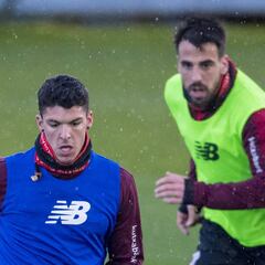 Capa y Susaeta, con el grupo