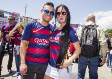 La afición del Barça disfruta de las instalaciones de la fan zone en el antiguo Matadero de Madrid.