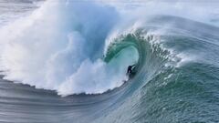 Natxo Gonzalez caza olas “casi irreales” en Irlanda