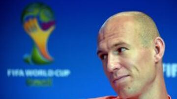 Robben, sonriendo en la conferencia de Prensa.