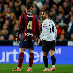 Dela: “La plantilla está con Calero”