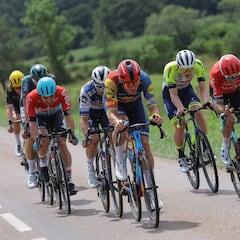 Los ciclistas se posicionan en contra de los frenos ‘doblados’