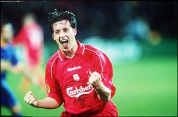 Robbie Fowler puts the English side ahead again in the 73rd minute (4-3).