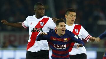 Éder Álvarez Balanta ante Messi en el Mundial de Clubes