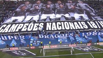 Pancartas ofensivas de los ultras del Oporto contra el Benfica