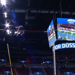 Duplantis salta 6,01... y le responde Lavillenie con 6,02