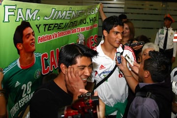 Después del Oro Olímpico de Londres 2012, amigos, familiares y afición le dieron un cálido recibimiento al actual jugador del Wolverhampton 