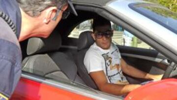 Adán, saliendo del Bernabéu este lunes.