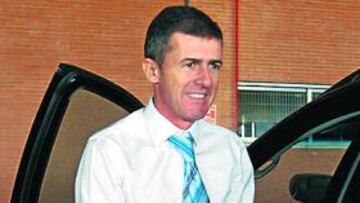 <b>VUELTA DE TUERCA. </b>Lucas Alcaraz llevó a un grado más de profundidad la reflexión sobre la ausencia de Llorente en el Athletic.