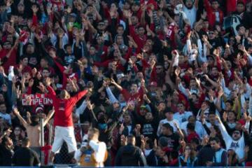 Aficionados de los Bravos.