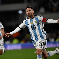 Messi agranda su leyenda
