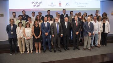 Foto de familia tras el acto de la Libreta Campeones de La Caixa con motivo del 25 Aniversario de los Juegos Ol&iacute;mpicos de Barcelona.
 
 