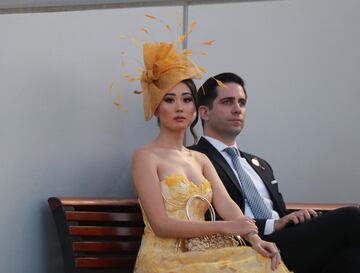 La moda de los sombreros imposibles llega a Dub¨¢i