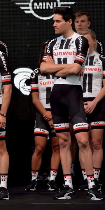 El ciclista neerlandés tuvo que abandonar el año pasado tras una primera semana en la que se mostró fuerte luciendo la maglia rosa. Será el lí­der del Sunweb junto a Wilco Kelderman.