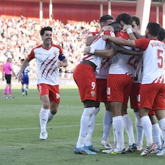 El Almería aplaza su fiesta