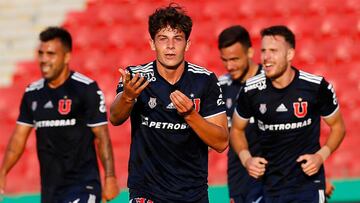 "Me bajaría los créditos si pienso que juego por compromiso": Simón Contreras y su presente en la U