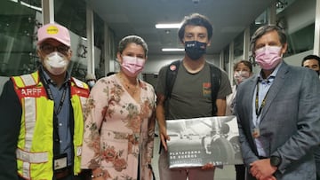 Egan Bernal, ciclista del Ineos, regresó a Colombia luego de ganar el Giro de Italia. El corredor colombiano fue homenajeado en el aeropuerto El Dorado