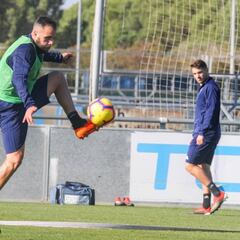 Novedades, ausencias y dudas en el segundo entrenamiento