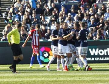 Gol 1-0 de Ansell para los de Melbourne.