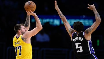Luka Doncic, durante el último amistoso de pretemporada de los Lakers, contra Sacramento Kings.