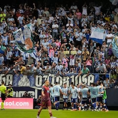 El Málaga sorprende al Deportivo y le deja sin liderato