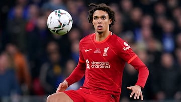 A Alexander-Arnold se le resiste la selección