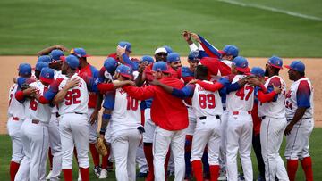 Cuba consiguió calificar como primero de su grupo en el Clásico Mundial de Béisbol a pesar de comenzar con dos derrotas el torneo. Así se dio el milagro.