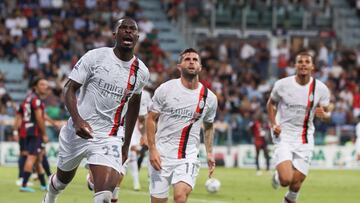 Cagliari (Italy), 27/09/2023.- Milan's Fikayo Tomori (L) celebrates after scoring the 2-1 lead during the Italian Serie A soccer match Cagliari Calcio vs AC Milan at the Unipol Domus in Cagliari, Italy, 27 September 2023. (Italia) EFE/EPA/FABIO MURRU
