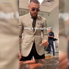 People are criticizing Conor McGregor for his quick signature