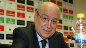 VUELTA. Samper vuelve a la presidencia del Murcia