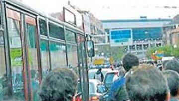 <b>AGLOMERACIONES. </b>El club quiere que los seguidores encuentren un servicio público de calidad para desplazarse al Calderón.