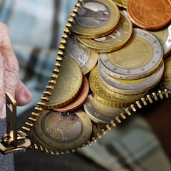 Un jubilado vuelve al trabajo para ayudar a su hijo y debe devolver 6.500 euros por un simple error: “Es muy difícil llegar a ellos”