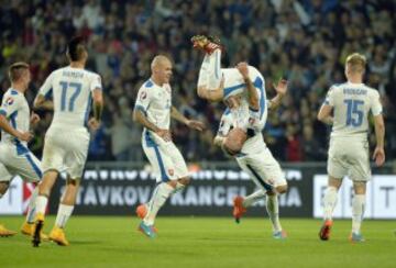 1-0. Juraj Kucka celebra el primer gol.